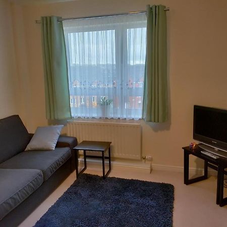 Double Room In A Top Floor Shared Apartment Northampton Exterior foto